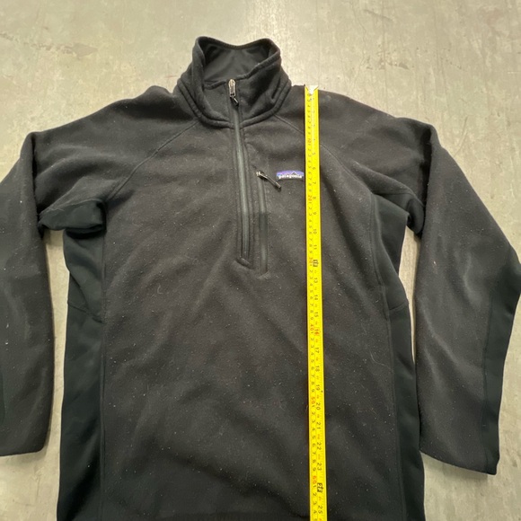 Patagonia Black Zip Up Sweater - Picture 2 of 6